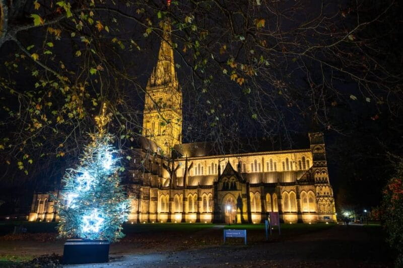 From London: Salisbury and Winchester Christmas Markets Tour - The Return Journey: Sunset and Christmas Lights
