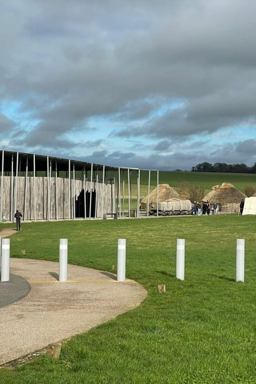 From London: Stonehenge and Windsor Castle Day Trip - Pickup and Drop-off