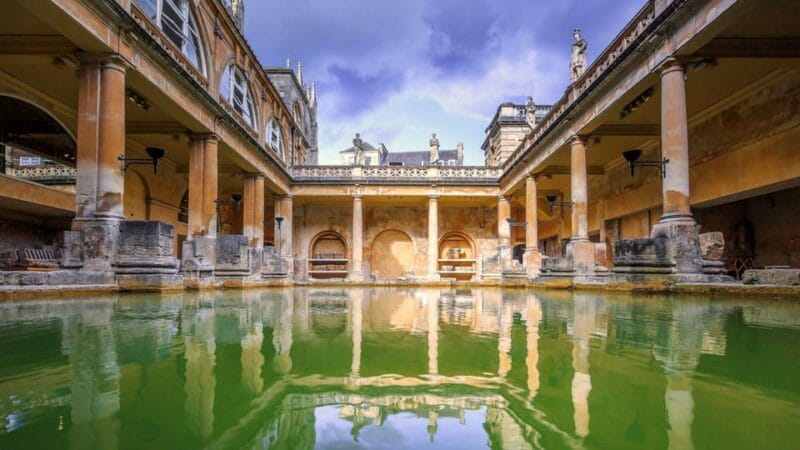 From London: Windsor, Stonehenge & Bath Private Car Tour - FAQ