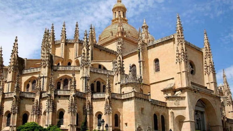 From Madrid: Excursion to Toledo and Segovia, two most visited destinations - Price and Value