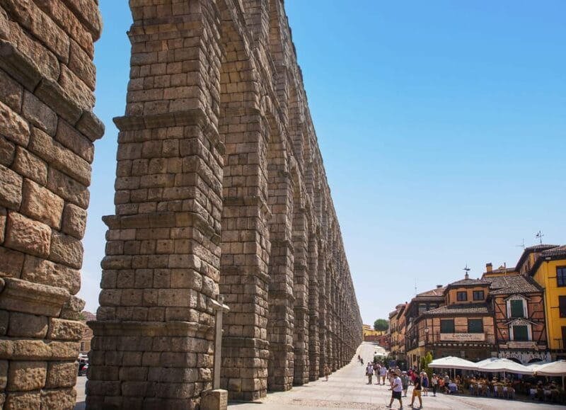 From Madrid: Guided Day Trip to Segovia, optional Alcázar - The Experience for Different Types of Travelers
