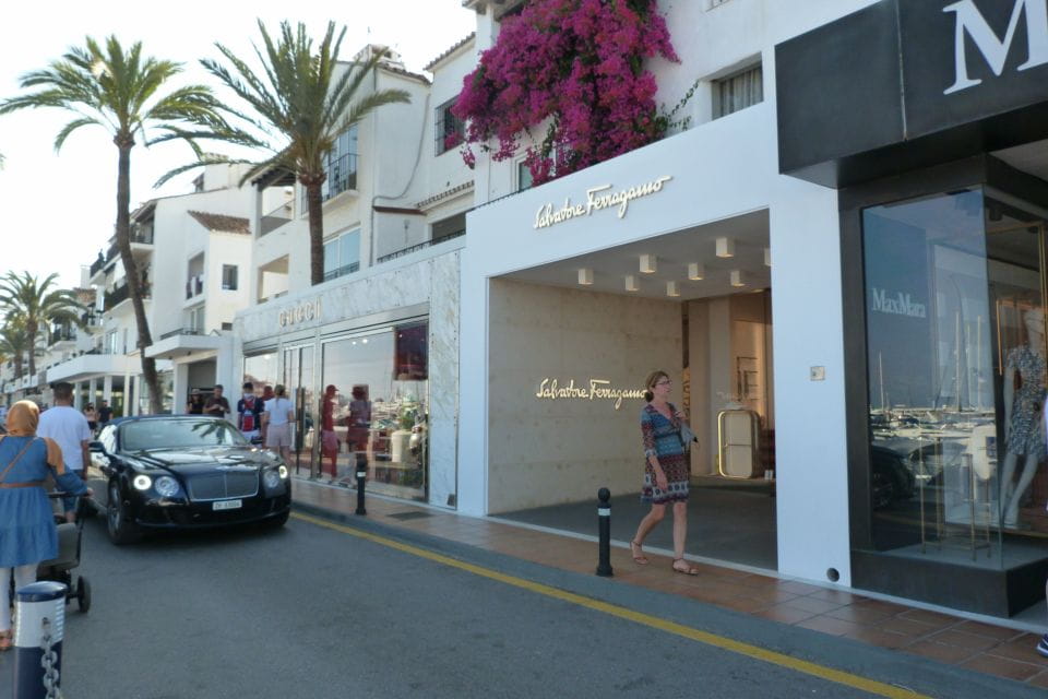 From Malaga or Costa Del Sol: Mijas, Marbella & Puerto Banus - Transportation and Pickup Options