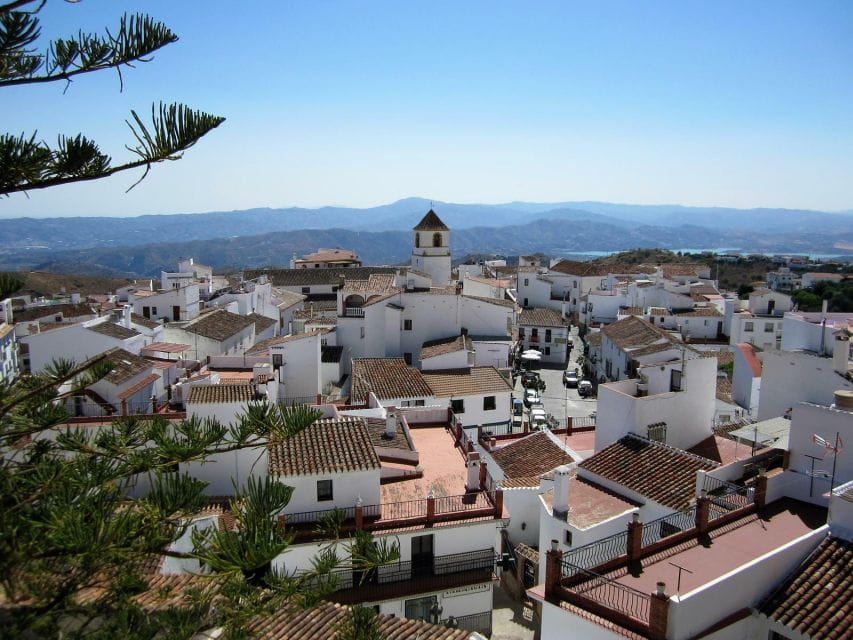 From Málaga: The Saltillo Gorge and White Village Hiking Tour - Participant Guidelines