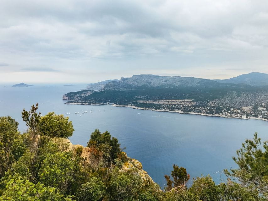 From Marseille: Cassis and Aix-en-Provence Tour - Drive to Cape Canaille