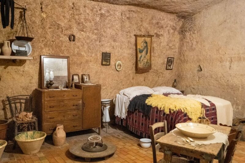 From Matera: Sassi di Matera Tour with Entry to Cave Houses - Exploring the Iconic Sassi: Deep into Matera’s Past