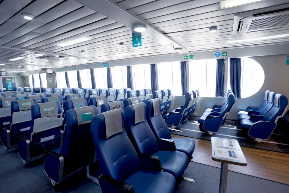 From Miami Beach: Roundtrip Bimini Ferry and Hotel Transfers - Golf Cart Rentals on Bimini