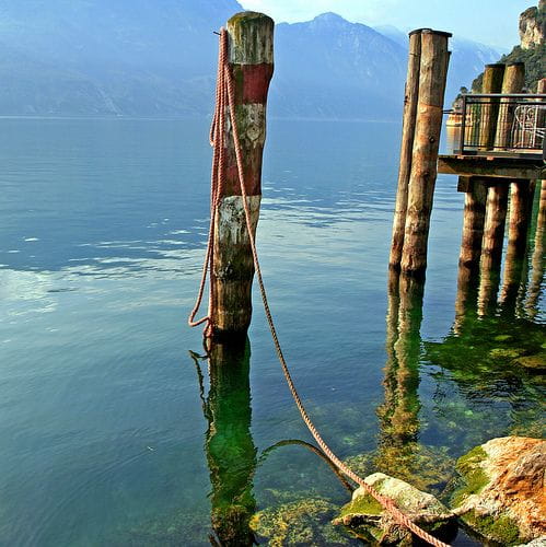 From Milan: Verona and Lake Garda Guided Day Trip - Entering Verona: A City Steeped in Legend and History