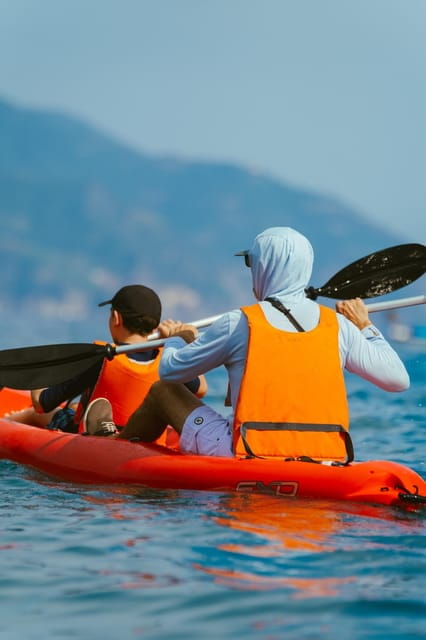 From Monterosso to Vernazza: Guided Cinque Terre Kayak Tour - Detailed Breakdown of the Experience