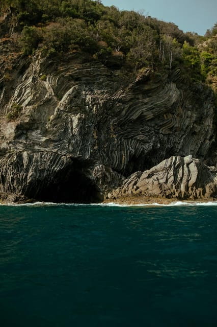 From Monterosso to Vernazza: Guided Cinque Terre Kayak Tour - Price and Value