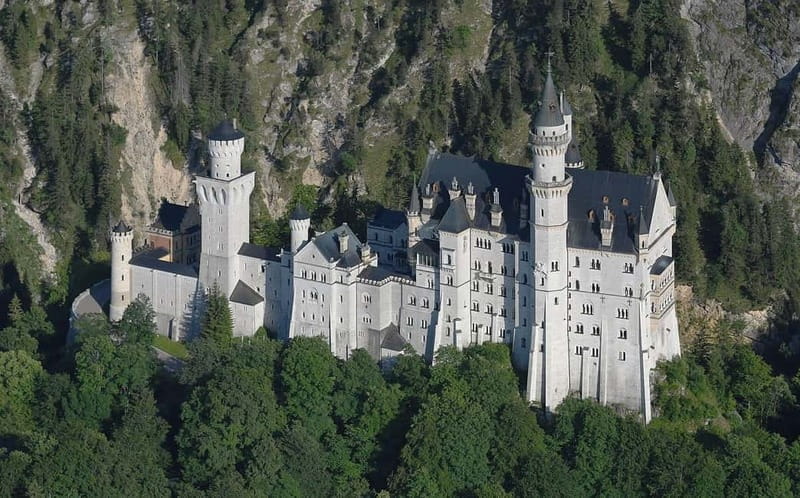 From Munich: To Neuschwanstein Castle, Linderhof, Oberammerg - Price and Logistics: Worth the Investment?