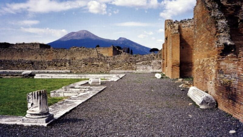 From Naples to Pompeii and Vesuvius - FAQ