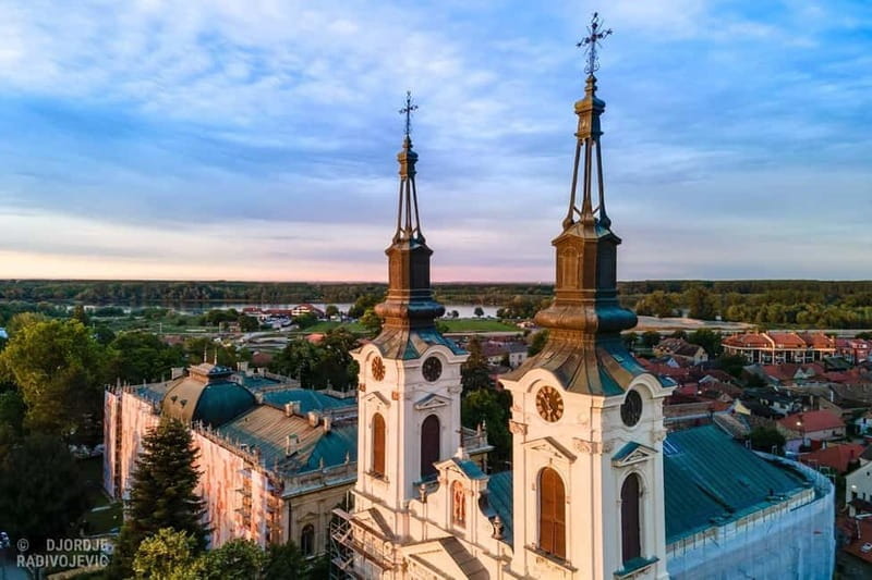 From Novi Sad: Sremski Karlovci and Krusedol Monastery Tour - Exploring Sremski Karlovci: A Baroque Jewel