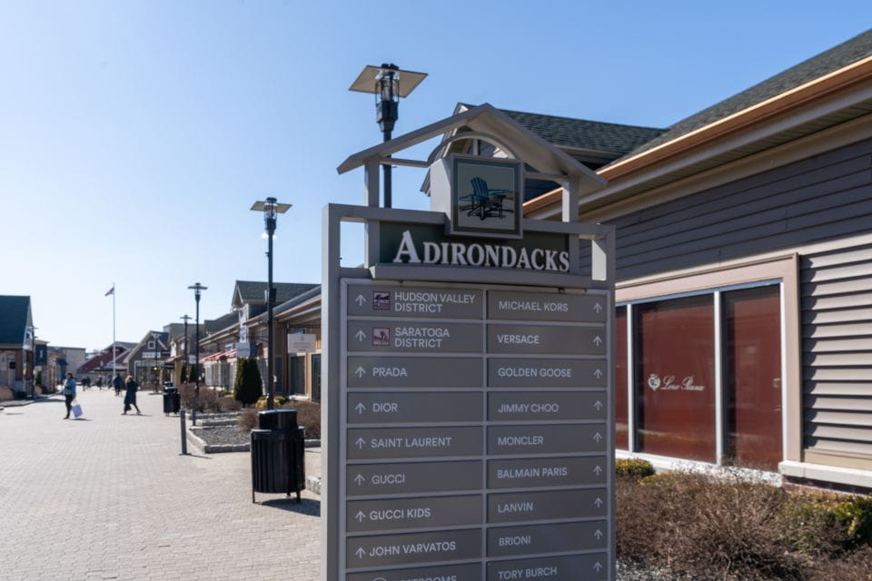 From NYC: Woodbury Common Premium Outlets Shopping Tour - Flexible Return Options