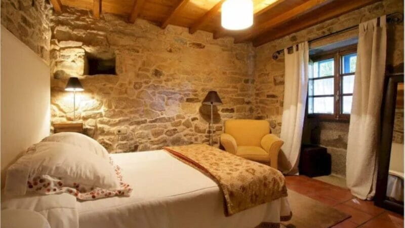 From Oia: 9-Day Guided Camino Walking Tour to Santiago - The Cost and the Value