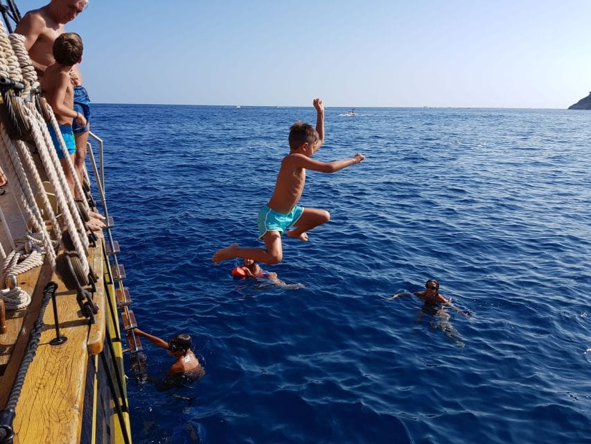 From Palamós: Southern Coast Sailing Tour - Tips for an Enjoyable Experience