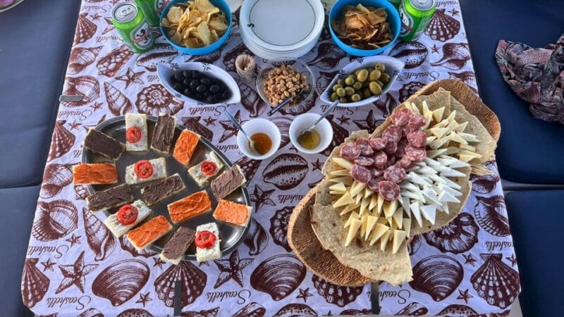 From Palau: Catamaran tour in La Maddalena Archipelago - Comfort, Convenience, and Group Dynamics