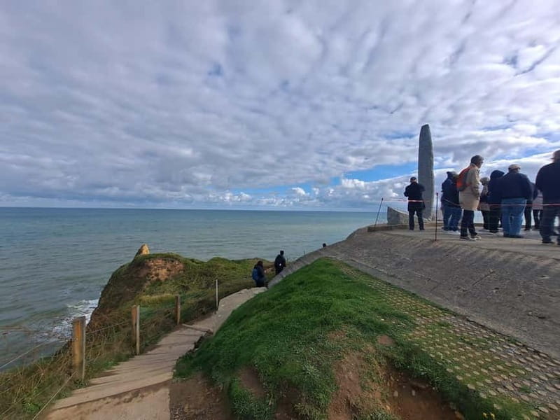 From Paris: Normandy D-Day Beaches Full-Day Historical Tour - Entering the World of D-Day: The Itinerary in Detail