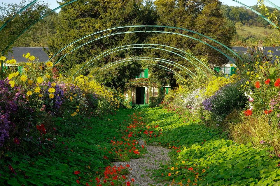From Paris:Visit of Monets House and Its Gardens in Giverny - Tour of Monets House