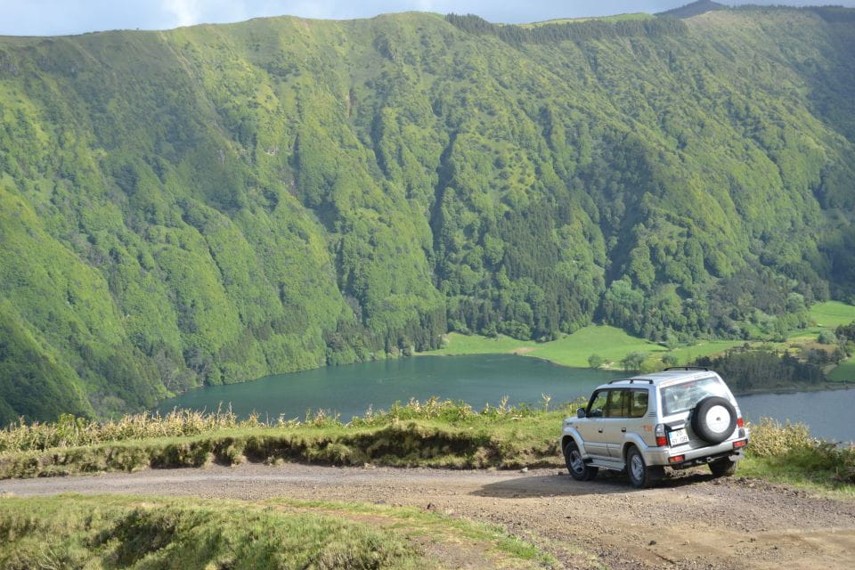 From Ponta Delgada: Sete Cidades & Lagoa Do Fogo 4x4 Trip - Key Points