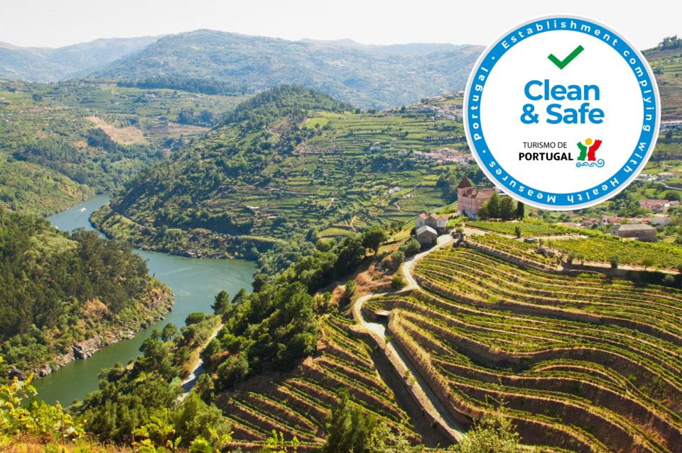 From Porto: Full-Day Douro Valley Wine Tour - Visiting Pinhão
