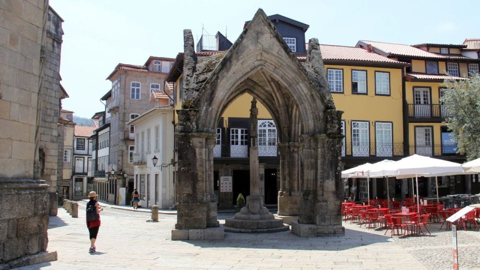 From Porto: Wonders of Braga & Guimaraes Private Day Trip - Pricing and Booking