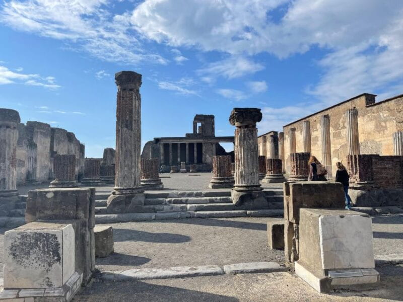 From Positano: Pompeii Tour small group all inclusive - FAQ