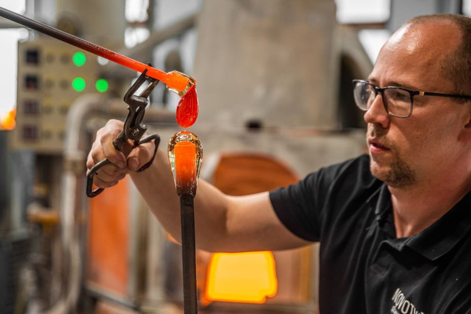 From Prague: Bohemian Glass Crystal Private Tour With Lunch - Glassmaking Highlights