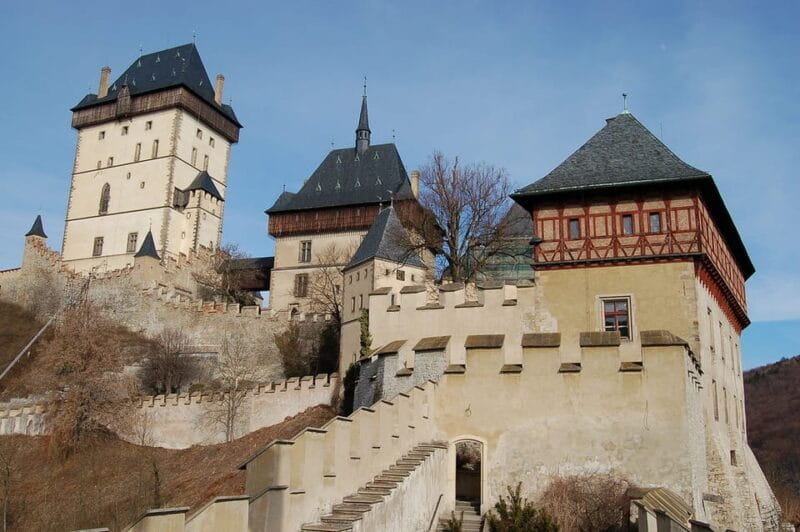From Prague: Karlstejn Castle Skip-the-Line Ticket and Tour - The Guided Tour: Knowledgeable Guides Make a Difference