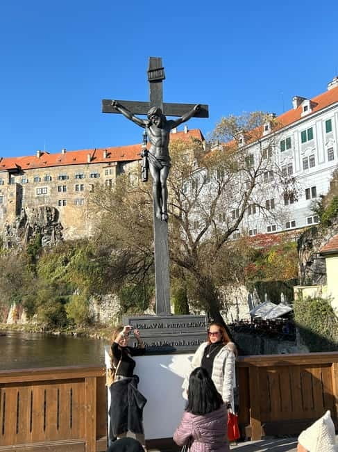 From Prague: Premium Amazing day trip to eský Krumlov - FAQ