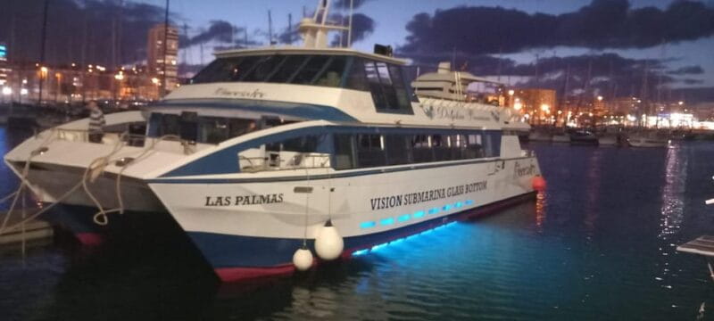 From Puerto Rico: Boat trip along the coast w/ Food & Drinks - What to Expect and How It Feels