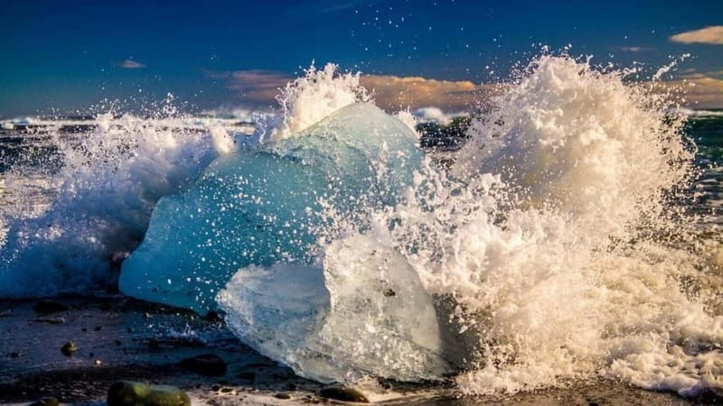 From Reykjavik: Glacier Lagoon and Fjaðrárgjúfur Canyon Tour - Transportation: Comfortable Minibus Travel