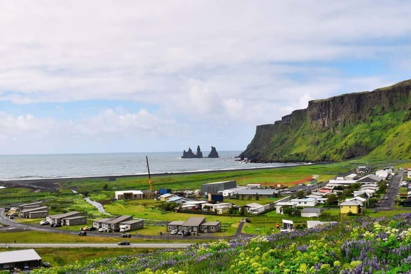 From Reykjavik: Glacier Lagoon and Fjaðrárgjúfur Canyon Tour - FAQ