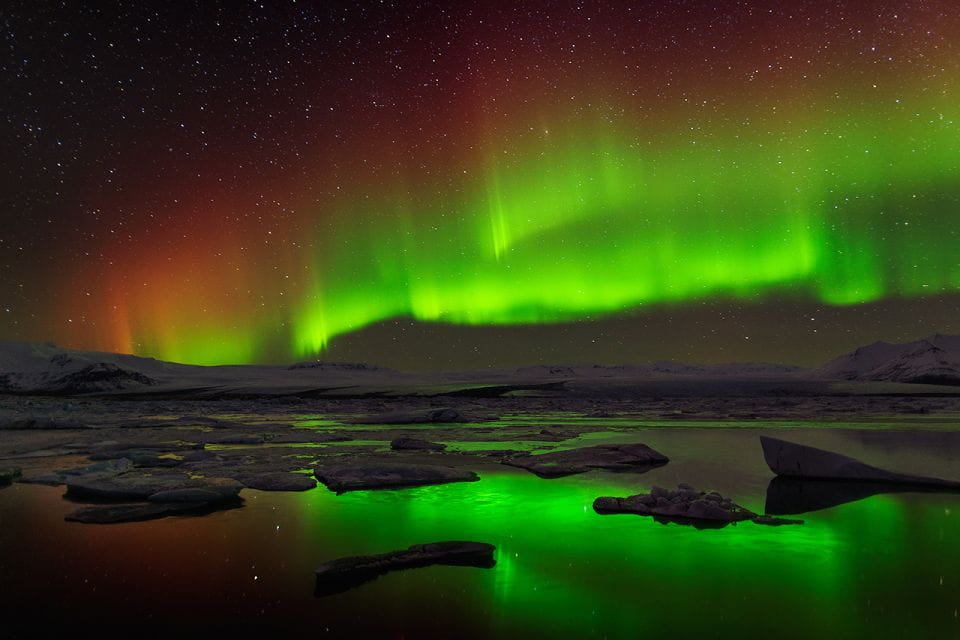From Reykjavik: Northern Lights Hunt Super Jeep Tour - Guide and Photographer Expertise