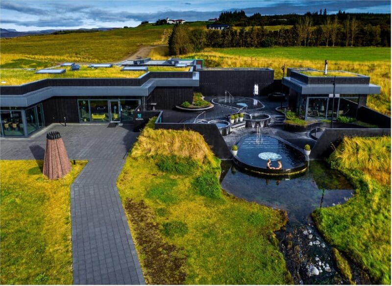 From Reykjavik: Private Secret Circle Tour with Lava Cave - Relaxation at Krauma Geothermal Baths