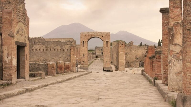From Rome: Pompeii Day Trip by Fast Train and Car - Exploring the Pompeii Day Trip in Depth