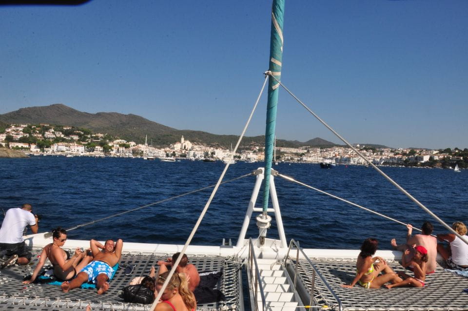 From Roses: Catamaran Cruise Cap Norfeu - Cadaqués - Detailed Itinerary