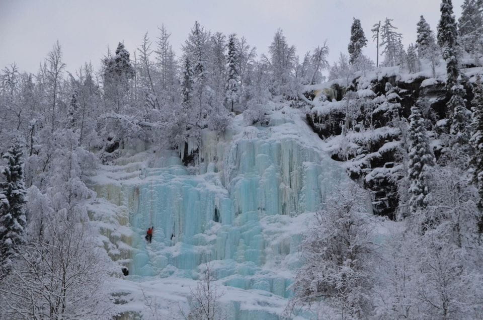 From Rovaniemi: Korouoma Canyon and Frozen Waterfalls Tour - Hiking Through the Park