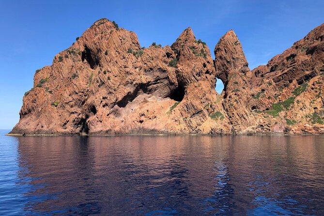 From Sagone/Cargèse: Scandola, Calanques De Piana, Girolata - Stop for 2 Hours - Tour Accessibility