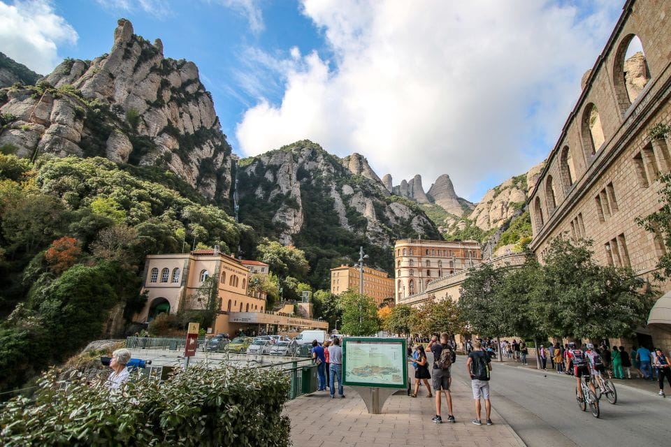 From Salou: Montserrat Monastery and Colonia Güell - Participant Information