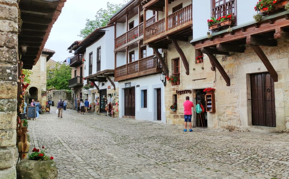 From Santander: Santillana Del Mar & Altamira Museum Tour - Key Points