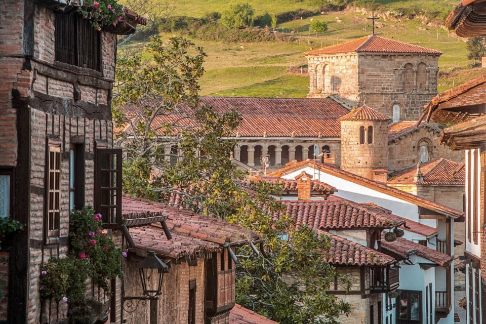 From Santander: Santillana Del Mar & Altamira Museum Tour - Things To Known