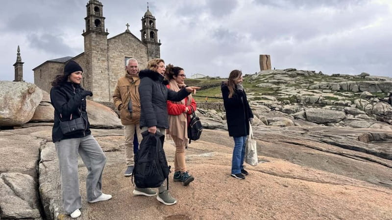 From Santiago: Finisterre, Muxia, Ézaro - 7 stops day tour - FAQ