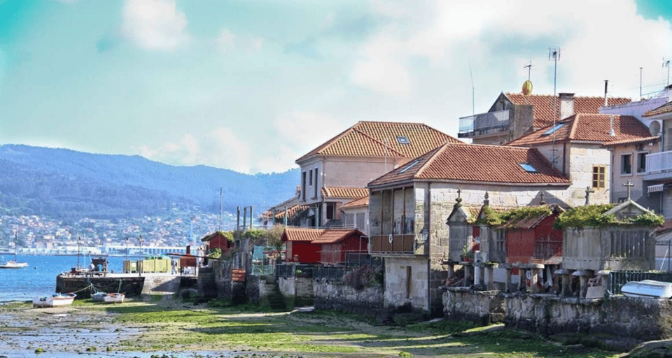 From Santiago: Rías Baixas Galicia Seafood & Wine Day Tour - Itinerary Highlights
