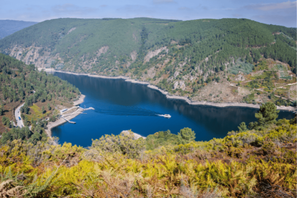 From Santiago: Ribeira Sacra History & Art Trip With Cruise - Things To Know