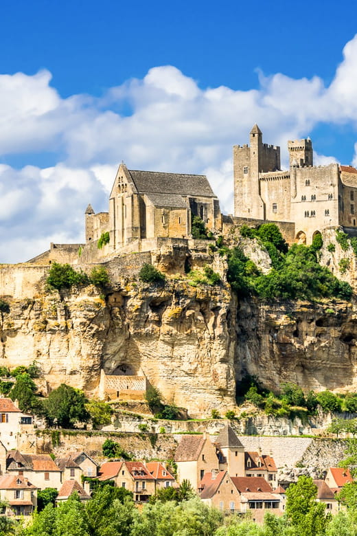 From Sarlat: Beynac & Domme Tour & Dordogne Boat Ride - Transport, Timing, and Group Size
