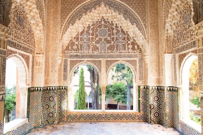 From Seville: Granada Day Trip with Alhambra and Albaicín - Entering The Moorish Palace and Its Walls