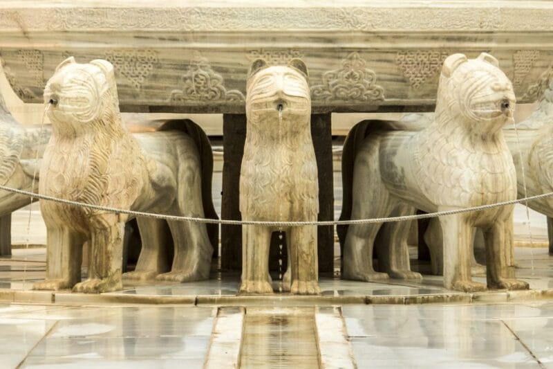 From Seville: Granada Day Trip with Alhambra and Albaicín - Discovering Albaicín: Granada’s Moorish Heart