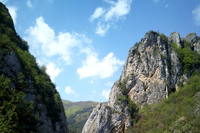 From Sofia: The gorges of Trun and Dragovski stone trail - Key points / Takeaways