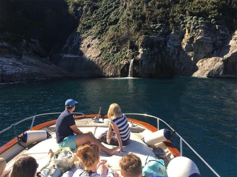 From Sorrento: 3hrs Sunset tour on shared boat - FAQ