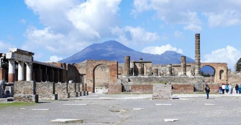 From Sorrento: Day Tour to Pompeii Ruins and Mount Vesuvius - The Full Experience: Walking Through Ancient Pompeii and Up Vesuvius
